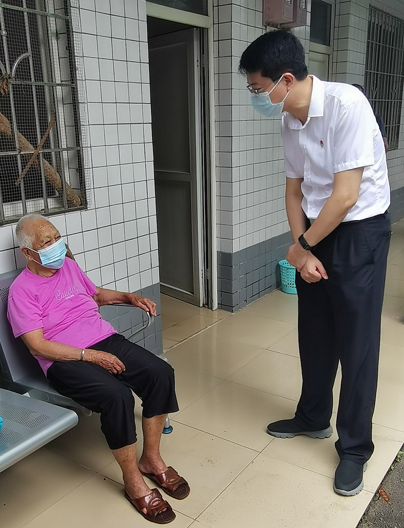 我为群众办实事：市51吃瓜
社会救助处党支部到五保安居点走访困难群众.png