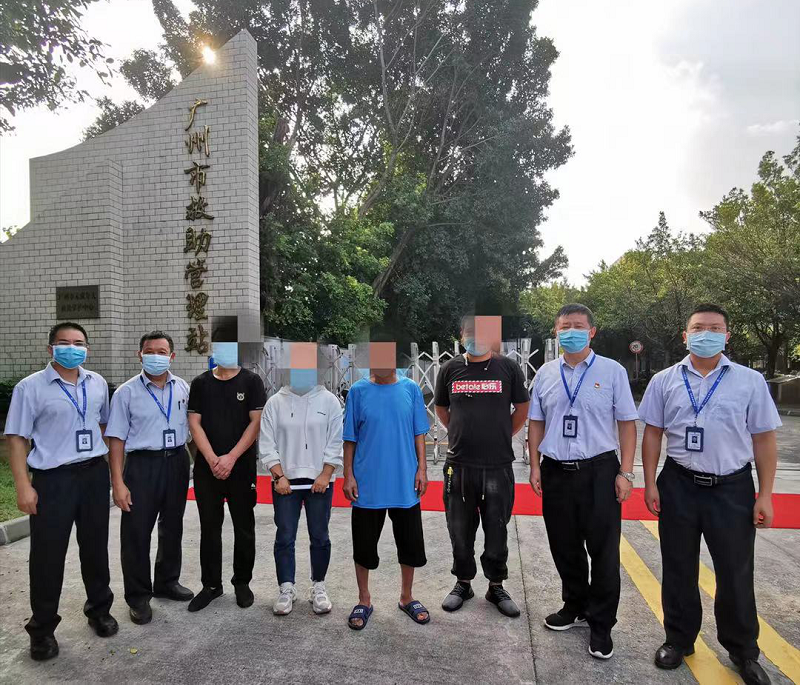 市救助站：30年漂泊在外，父女终团聚2.png