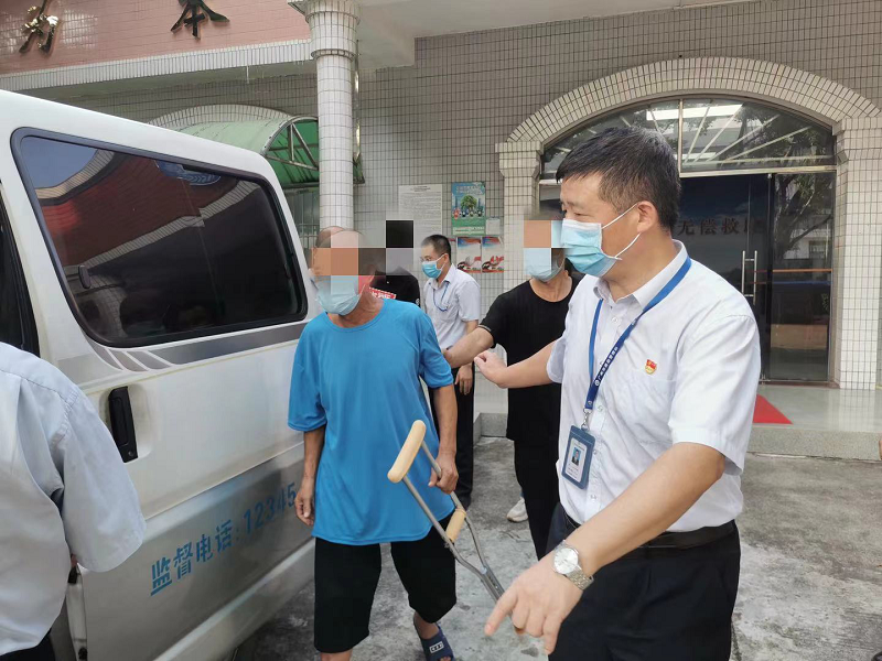 市救助站：30年漂泊在外，父女终团聚3.png